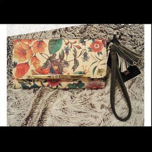 In search of Steve Madden wallet